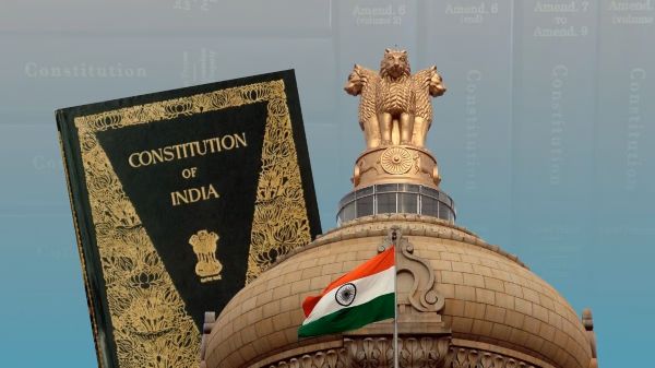 लोकतन्त्र और संविधान की चिन्ता किसे