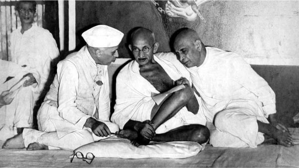 नये राजनीतिक इतिहास की जरूरत
